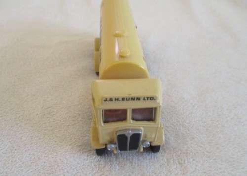 EFE - A.E.C. MAMMOTH 4 AXLE TANKER - J & H BUNN LTD (SCALE 1:76)