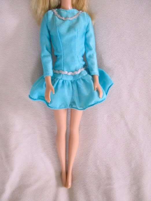 PRETTY MATTEL BARBIE DOLL IN ORIGINAL BARBIE DRESS