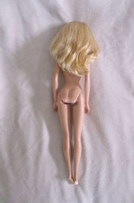 PRETTY MATTEL BARBIE DOLL IN ORIGINAL BARBIE DRESS