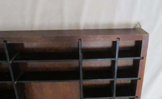 53 SPACES - VERY LARGE WOODEN PRINTERS TRAY FOR YOUR COLLECTABLES