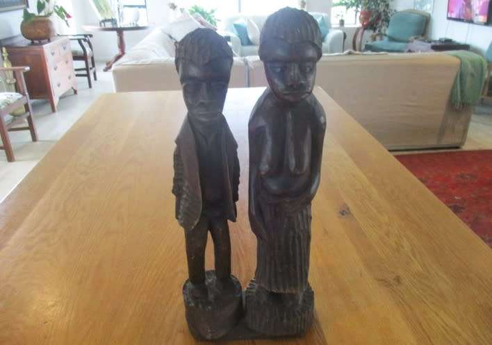 LARGE HAND CARVED AFRICAN STATUE OF MAN AND WOMAN