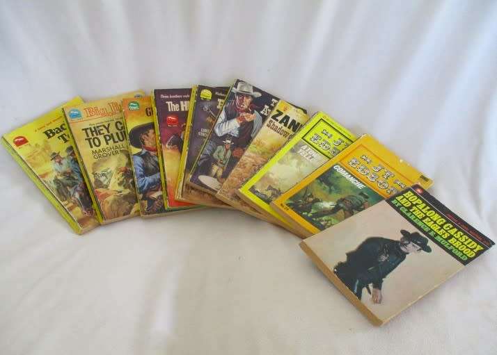 A BATCH OF TEN VINTAGE WESTERNS FOR YOUR READING PLEASURE