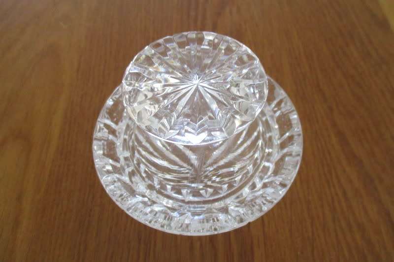 EXQUITE SMALL CRYSTAL SAUCE BOAT AND LIDDED MINT DISH
