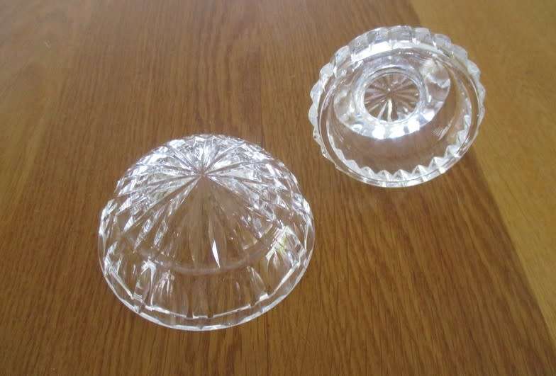 EXQUITE SMALL CRYSTAL SAUCE BOAT AND LIDDED MINT DISH