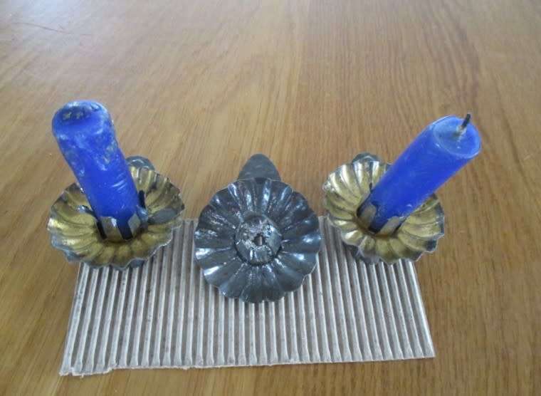 A RARE ODDITY OUT OF GRANNY`S ATTIC - WHEN CHRISTMAS TREES WERE LIT WITH REAL CANDLES