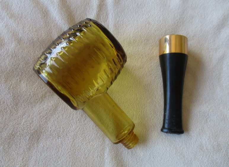 UNIQUE!  VINTAGE 1974 AVON CORNCOB PIPE BOTTLE