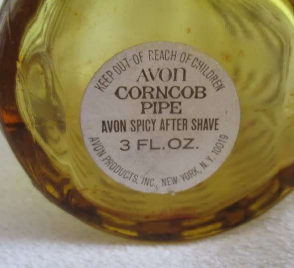 UNIQUE!  VINTAGE 1974 AVON CORNCOB PIPE BOTTLE