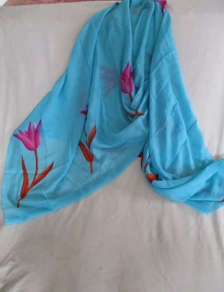 A LARGE DELICATE SHAWL/THROW - LOVELY COLOUR AND EXOTIC FLOWERS