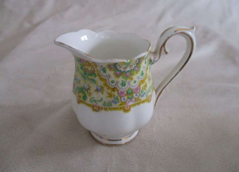 RARE VINTAGE 1930`s ROYAL ALBERT `PAISLEY SHAWL` CREAMER AND SUGAR BASIN