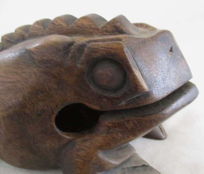 Large vintage Thailand wooden Lucky Frog Guiro Rasp musical instrument