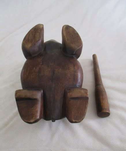 Large vintage Thailand wooden Lucky Frog Guiro Rasp musical instrument