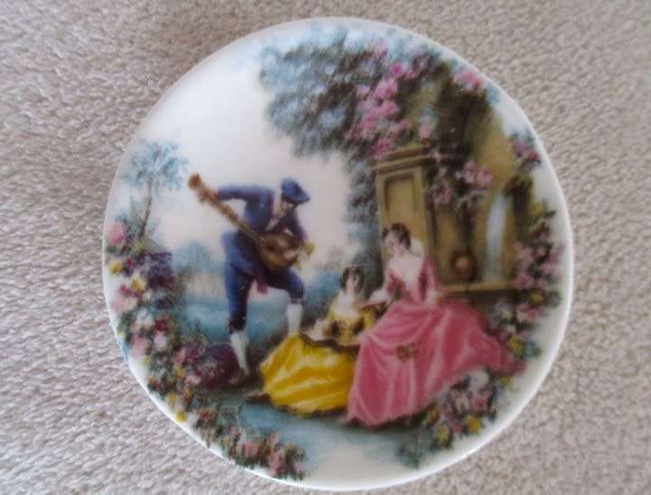 SIX ROMANTIC SCENES VINTAGE JOHNSON, ENGLAND FINE CHINA TINY PLATES/BUTTER PATS