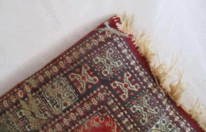 AN ANTIQUE FINELY HAND KNOTTED PERSIAN CUSHION - WONDERFUL CRAFTMANSHIP