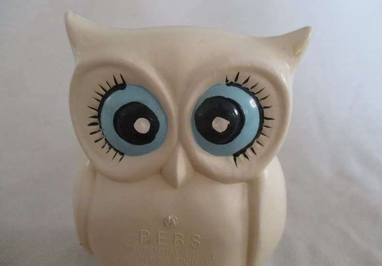 RARE!! VINTAGE/RETRO PEBS(PRUDENTIAL EQUITY BUILDING SOCIETY) OWL SAVINGS BANK/MONEY BOX