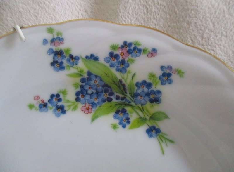 VINTAGE HAND PAINTED WINTERLING, BAVARIA DISPLAY PLATE WITH HANGER - FORGET-ME-NOTS