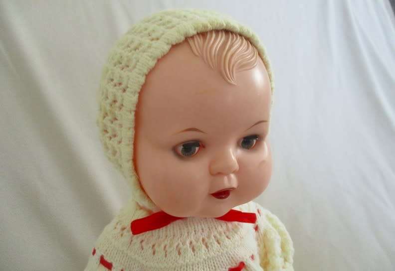 VINTAGE GENUINE OK KADER DOLL WITH DARTING TONGUE, SIDEWAYS-MOVING, OPEN/CLOSE EYES - B3518