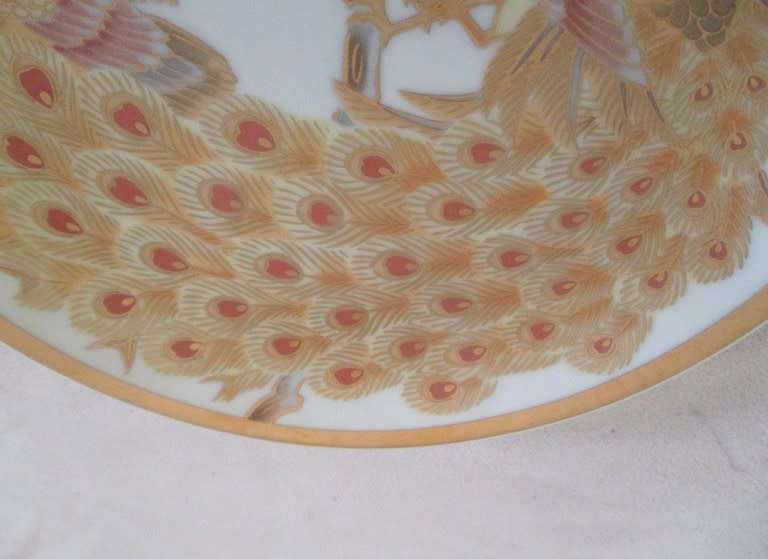 STUNNING GOLD GILT DISPLAY PLATE OF PEACOCKS - MADE IN JAPAN