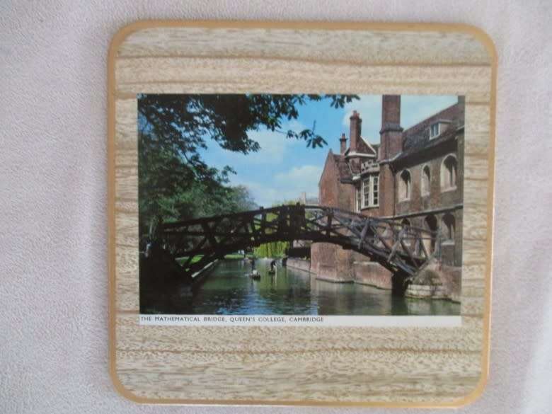 A SET OF SIX QUALITY WIN-EL-WARE PLACEMATS IN ORIGINAL CANISTER