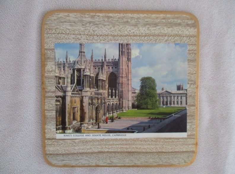 A SET OF SIX QUALITY WIN-EL-WARE PLACEMATS IN ORIGINAL CANISTER