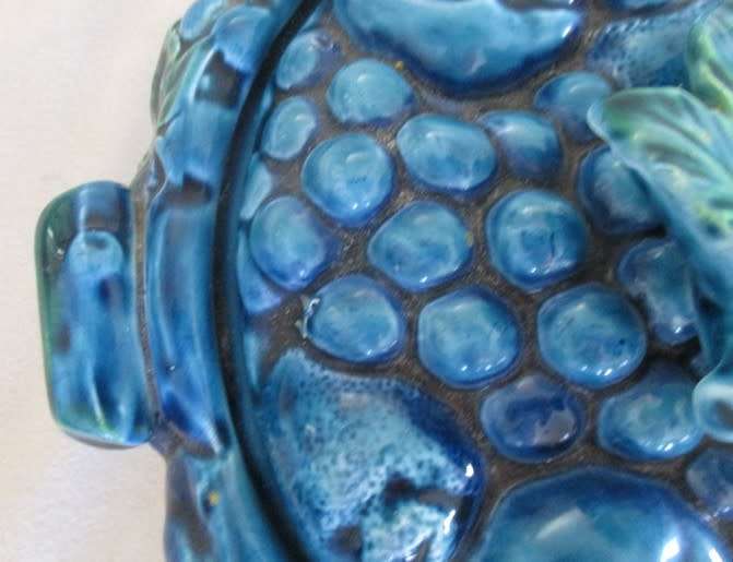 VINTAGE 1960`s INARCO, JAPAN MAJOLICA LIDDED FRUIT SCULPTURE DISH IN BEAUTIFUL MOOD INDIGO BLUE