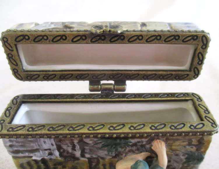 RARE - THE JACOB ROSENTHAL JUDAICA COLLECTION WAILING WALL (SIGNED YITZY ERPS) PORCELAIN CARD HOLDER