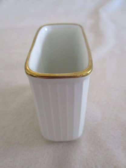 COLLECTABLE THOMAS ROSENTHAL, GERMANY PORCELAIN TOOTHPICK HOLDER