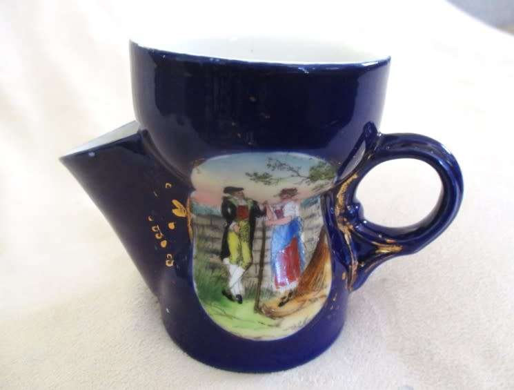 VINTAGE SHAVING MUG WITH ROMANTIC SCENE