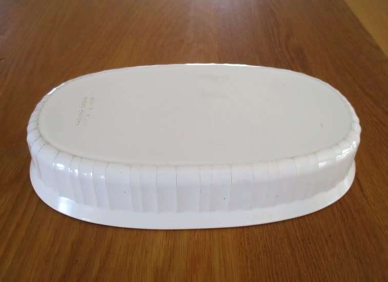 OVAL CORNING WARE/CORNINGWARE PIE DISH - FRENCH WHITE