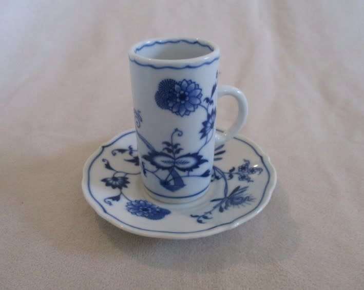 BLUE DANUBE, JAPAN, BLUE ONION PATTERN, IRISH COFFEE CUP AND SAUCER TO USE OR DISPLAY