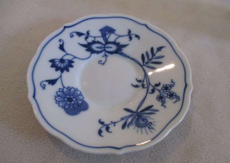 BLUE DANUBE, JAPAN, BLUE ONION PATTERN, IRISH COFFEE CUP AND SAUCER TO USE OR DISPLAY