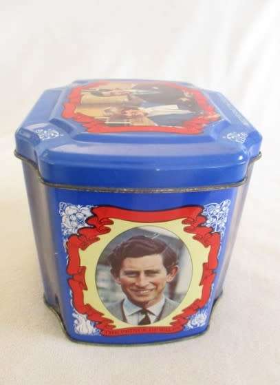 Vintage 1981 London Tea co. tin - wedding of Prince Charles and Princess Diana