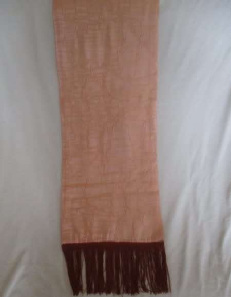 Beautiful lined crushed satin runner with long tassels