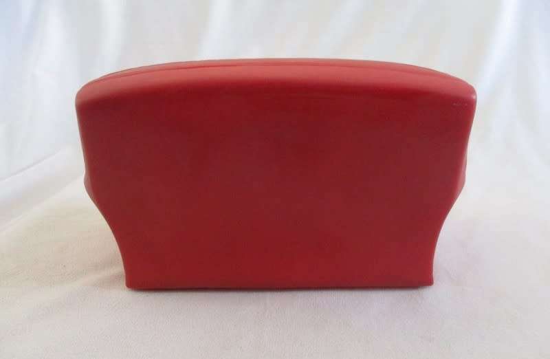 Vintage genuine Sindy sofa/couch to display your favourite Sindy doll