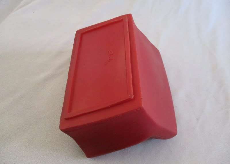 Vintage genuine Sindy sofa/couch to display your favourite Sindy doll