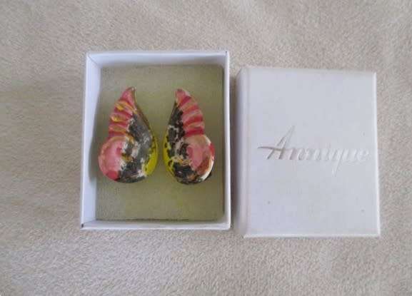 A pair of pretty Annique enamelled clip on earrings in original box