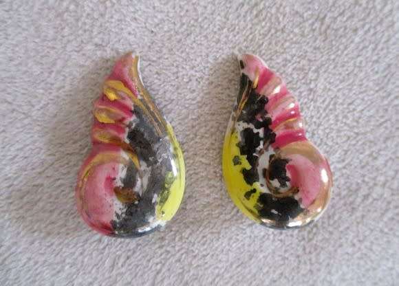 A pair of pretty Annique enamelled clip on earrings in original box