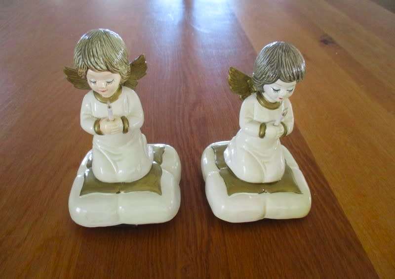 Two musical angels with flickering candles for Christmas (Silent night tune)