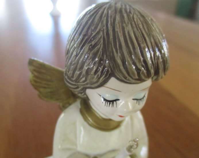 Two musical angels with flickering candles for Christmas (Silent night tune)