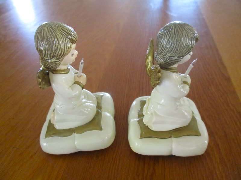 Two musical angels with flickering candles for Christmas (Silent night tune)