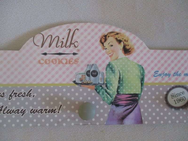 A touch of retro for the kitchen - cute wooden dish cloth rack