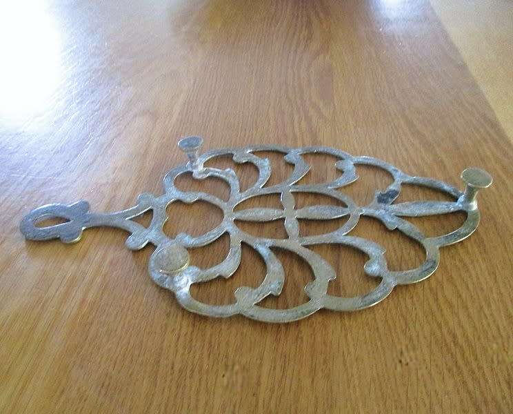 Vintage/antique solid brass trivet/pot stand - Georgian?
