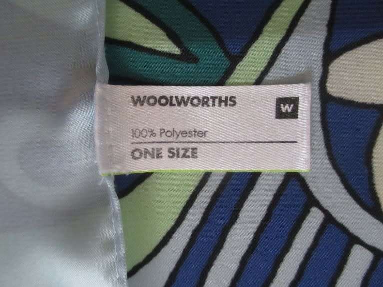 Large good quality Woolworths wrap/sarong with attractive bold design