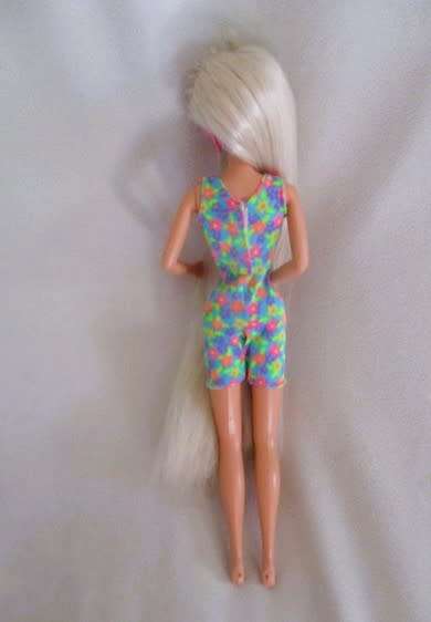 Longest hair ever - vintage 1992 Totally Hair Barbie with knees that bend & original earrings