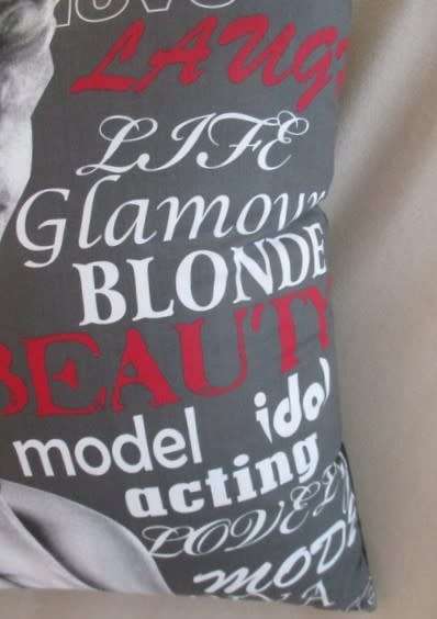 Great decor - stunning cushion depicting the iconic Marilyn Monroe