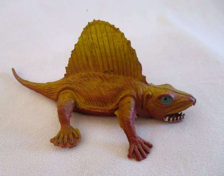Batch of seven vintage Dinosaurs (five made in Hong Kong) for collector or to thrill a tiny tot