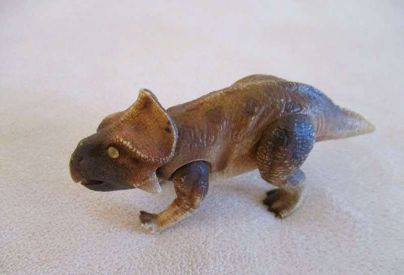 Batch of seven vintage Dinosaurs (five made in Hong Kong) for collector or to thrill a tiny tot