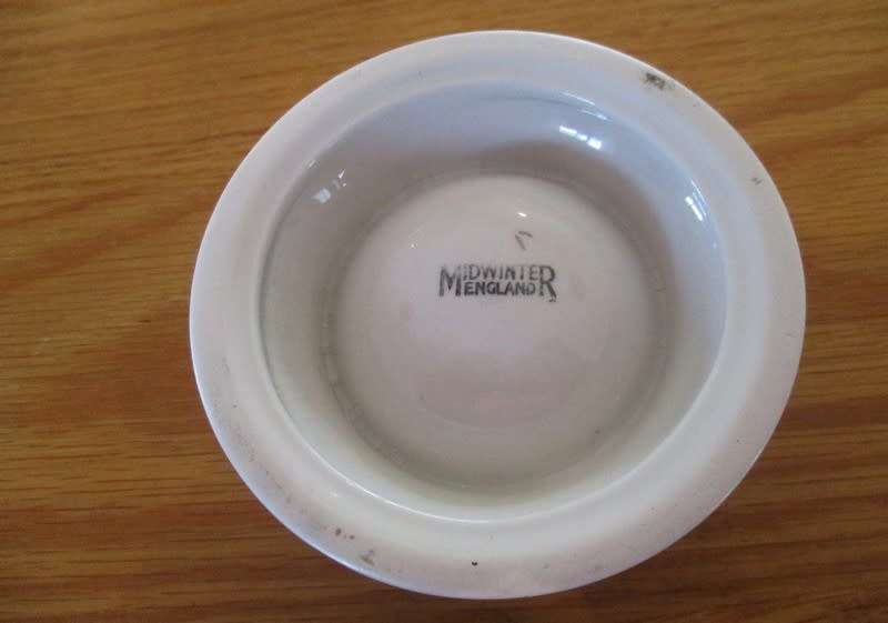 Midwinter, England tea strainer with porcelain base