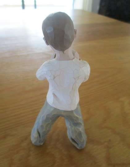 Genuine, collectable Susan Lordi Willow Tree boy - "Heart of gold" - 2004 -original packaging