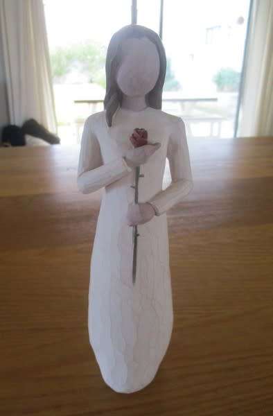 Genuine, collectable Susan Lordi Willow Tree  - "Love" - 2003 -original packaging