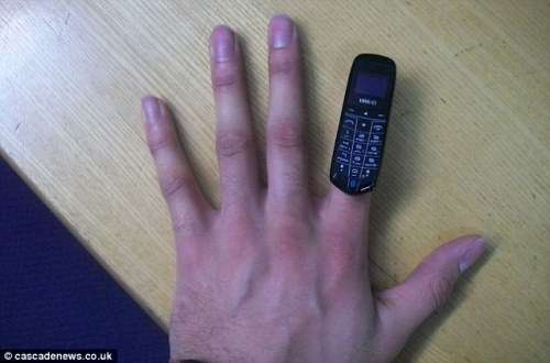 Smallest Cellphone in the world BM50